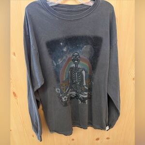 RSQ Men’s Size Medium Tee Graphic Skeleton In Yoga Position LS Grey